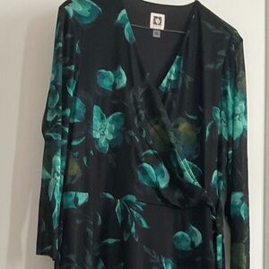 NWOT black and tel faux wrap dress